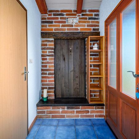 Apartment With Pool Višnjan 外观 照片